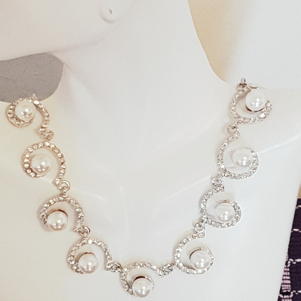 Pearl necklace